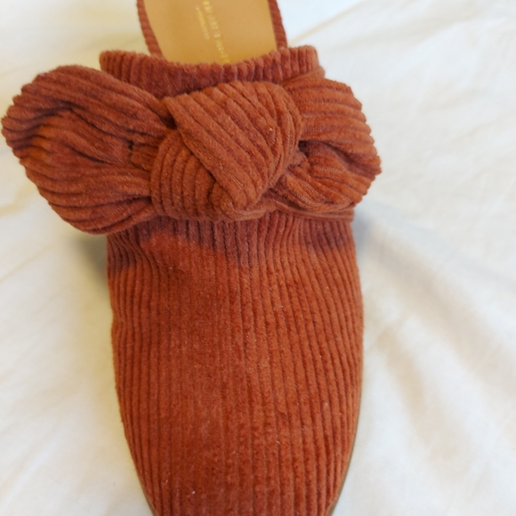 🌱 NWOT American Eagle Heeled Mule - Picture 2 of 6